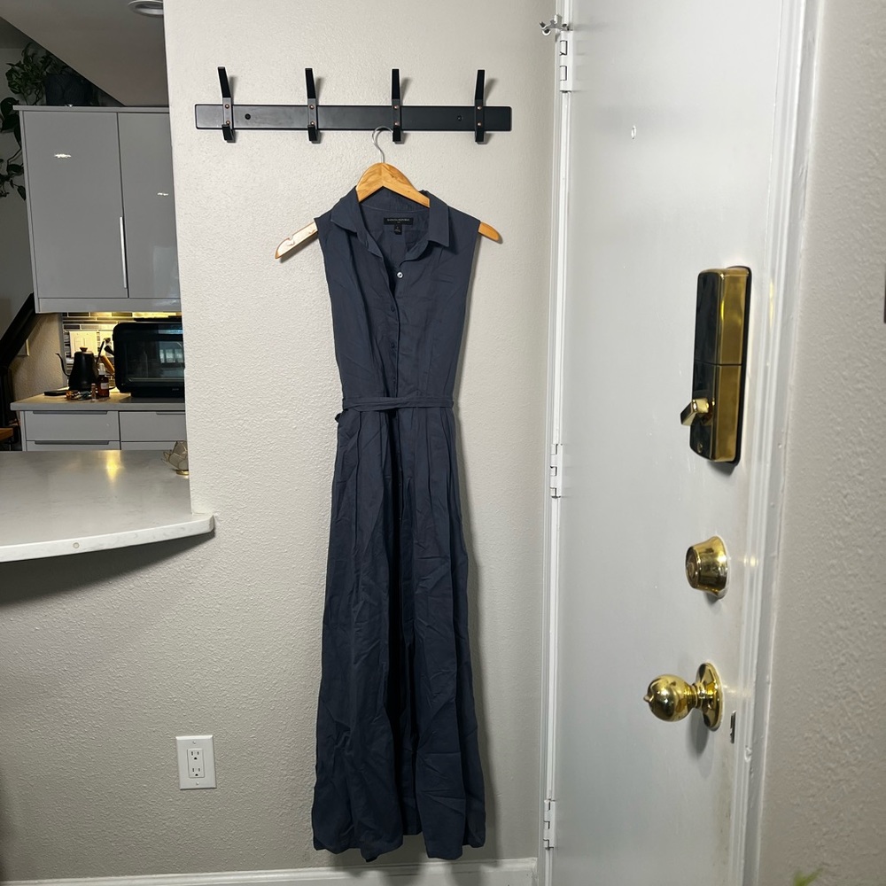 Banana Republic button down collared maxi dress